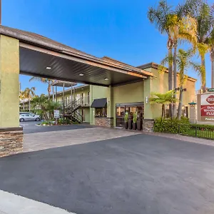 Best Western Plus Pavilions 3* Anaheim